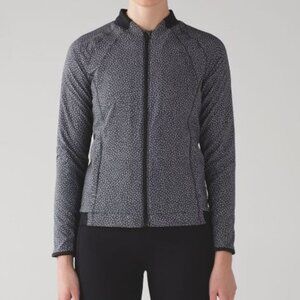 Lululemon Womens Hit It Jacket Size 8 Bomber Frozen Frizz White Black Athleisure